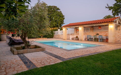 Trulli Italia 6+2: Piscine, Recours, Composite, Mobilier De Jardin, Biens, Eco Hôtel, Caractéristique De L'Eau, Ombre, Hacienda, Dalle