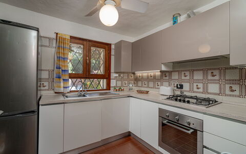 Villa Pitrizzina 8: Cuisine, Appareil De Cuisine, Comptoir, Cabinetry, Design Intérieur, Principaux Appliance, Sol, Bois, Plafond, Cuisinière