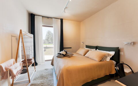 Trulli Fiori di Mandorlo 6: Meubles, Design Intérieur, Lit, Mur, Chambre, Bois, Sol, Sol, Plafond, Pièce