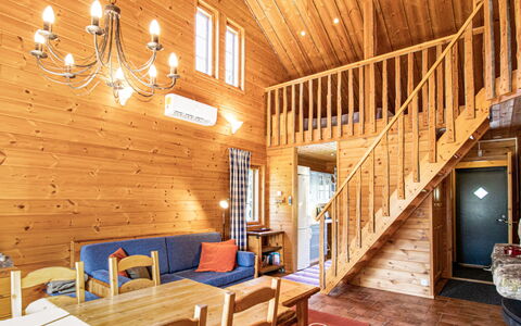 Lysthilä 4A: Biens, Aménagement Paysager, Villa, Haie, Balcon