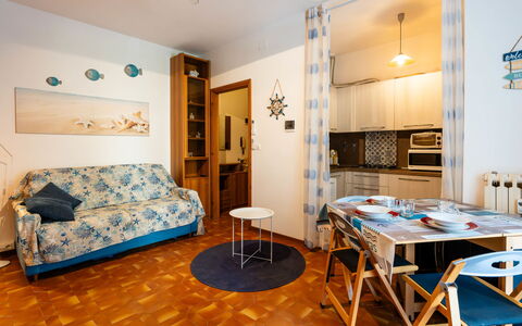 Margherita: Biens, Aménagement Paysager, Villa, Haie, Balcon