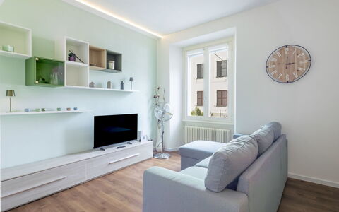 Genzianella Alpine Apartment: Sol, Sol, Plafond, Design Intérieur, Comptoir, Cuisine, Cabinetry, Pièce, Principaux Appliance, Luminaire