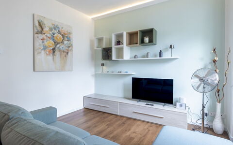 Genzianella Alpine Apartment: Sol, Sol, Plafond, Design Intérieur, Comptoir, Cuisine, Cabinetry, Pièce, Principaux Appliance, Luminaire