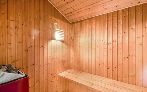 Liina - 3Km from the Sea: Bois, Sol, Sol, Design Intérieur, Sauna, Plafond, Tache De Bois, Pièce, Dur, Matériau Naturel