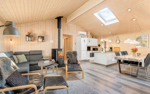 Liina - 3Km from the Sea: Bois, Design Intérieur, Plafond, Meubles, Sol, Salon, Domicile, Pièce, Parquet, Canapé