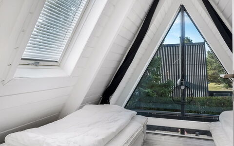 Elida - 18Km to the Fjord: Daylighting, Conception, Dur, Chambre, Planche, Lit, Literie, Aluminium, Siding
