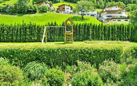 Arzl im Pitztal 15: Vert, Arbuste, Jardin, Haie, Lot Terre, Plantation, Station De Montagne, Pelouse, Aménagement Paysager