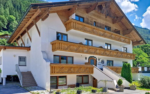 Arzl im Pitztal 15: Chalet, Balcon, Villa, Siding