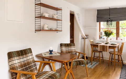 Solgläntan: Meubles, Design Intérieur, Sol, Bois, Sol, Chaise, Éclairage, Domicile, Pièce, Salon