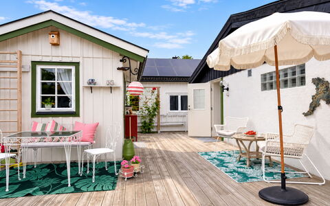 Solgläntan: Domicile, Chalet, Meubles, Porte, Pot De Fleur, Chaise, Plate-Forme, Porche, Plante D'Appartement, Cour