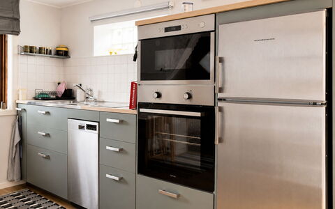 Solgläntan: Appareil De Cuisine, Cuisine, Principaux Appliance, Cabinetry, Électroménager, Sol, Comptoir, Cuisinière, Tiroir, Meubles