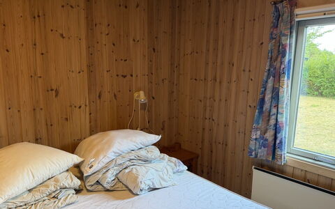 Hedwig - 120M to the Fjord: Bois, Chambre, Sol, Sol, Lit, Meubles, Design Intérieur, Textile, Drap De Lit, Pièce