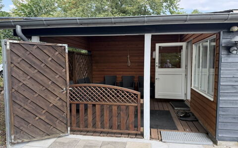 Hedwig - 120M to the Fjord: Bois, Porte, Dur, Tache De Bois, Siding, Accueil Porte, Porte, Planche, Batiments Jardin, Cabanon