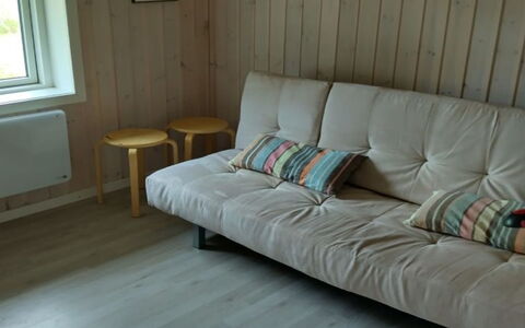 Meike - 750M from the Sea: Bois, Sol, Design Intérieur, Meubles, Sol, Parquet, Pièce, Canapé, Salon, Dur