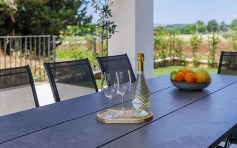 Riata: Table, Meubles, Table Cuisine Et Salle A Manger, Tableau De Plein Air, Mobilier De Jardin, Chaise, Matériau Naturel, Salle À Manger, Dur, Planche