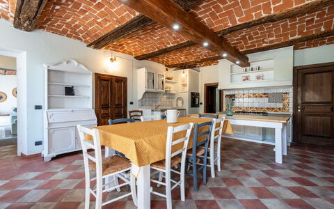 Jeeco: Meubles, Design Intérieur, Sol, Bois, Plafond, Sol, Cuisine, Table, Éclairage, Table Cuisine Et Salle A Manger