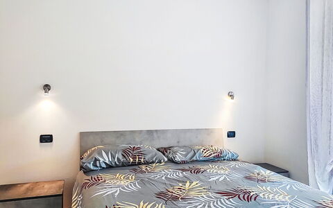 Casa Burli: Lit, Meubles, Design Intérieur, Chambre, Mur, Literie, Sol, Drap De Lit, Sol, Bois