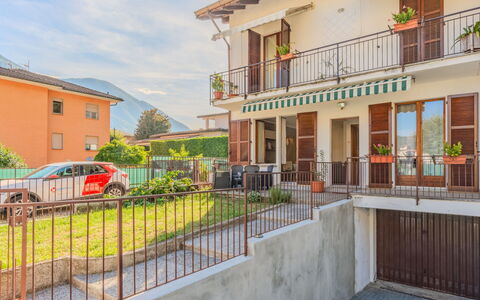 Casa Burli: Balcon, Zone Résidentielle, Maison, Domicile, Établissements Humains, Porche, Clôture, Balustre, Balustrade, Villa