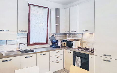 Casa Burli: Cuisine, Appareil De Cuisine, Comptoir, Cabinetry, Design Intérieur, Sol, Principaux Appliance, Meubles, Bois, Sol