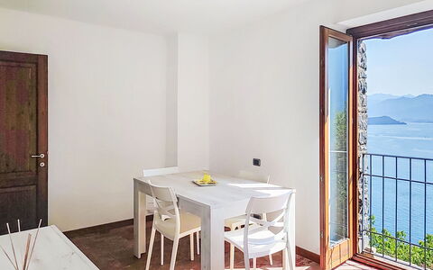 Casa Olivee: Meubles, Bois, Design Intérieur, Sol, Sol, Table, Table Cuisine Et Salle A Manger, Chaise, Pièce, Mer