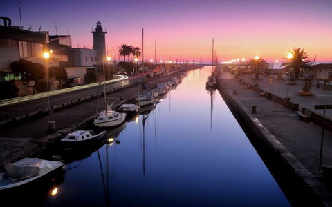 La Casa di Margot: Ciel, L'Eau, Plan D'Eau, Ressources En Eau, Bateau, Voie Navigable, Crépuscule, Navire, Canal, Réflexion