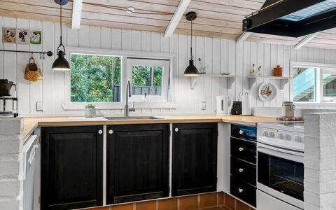 Florida - from the Sea: Cuisine, Bois, Appareil De Cuisine, Comptoir, Sol, Cabinetry, Principaux Appliance, Cuisinière, Électroménager, Tache De Bois