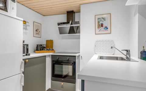 Eike - from the Sea: Cuisine, Appareil De Cuisine, Comptoir, Principaux Appliance, Design Intérieur, Sol, Meubles, Bois, Plafond, Électroménager