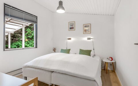Eike - from the Sea: Design Intérieur, Meubles, Mur, Lit, Plafond, Chambre, Sol, Sol, Pièce, Éclairage