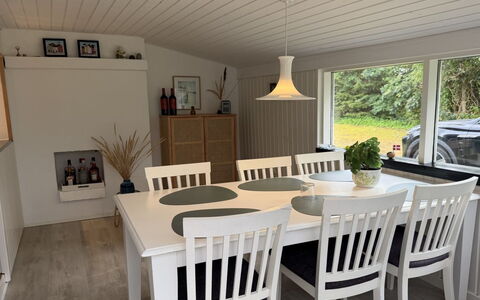 Eike - from the Sea: Meubles, Bois, Sol, Design Intérieur, Sol, Table, Salle À Manger, Table Cuisine Et Salle A Manger, Chaise, Plafond