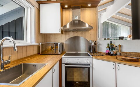 Naninja - 924M from the Sea: Cuisine, Appareil De Cuisine, Comptoir, Sol, Principaux Appliance, Bois, Design Intérieur, Plafond, Luminaire Plomberie, Cabinetry