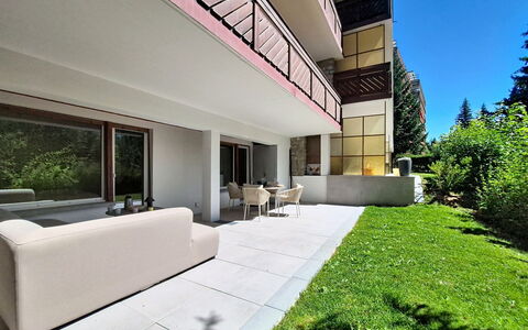 Les Ambassadeurs B 3: Jardin, Balcon, Ombre, Aménagement Paysager, Cour, Conception, Daylighting, Villa, Arrière-Cour, Cour