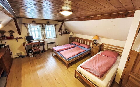 Wellness Retreat Labská: Bois, Maison, Meubles, Domicile, Porte, Chambre, Chalet, Dur, Pièce, Lit