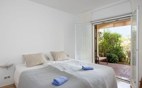 La Quinta Hills: Mur, Bois, Design Intérieur, Meubles, Chambre, Sol, Lit, Sol, Plafond, Pièce