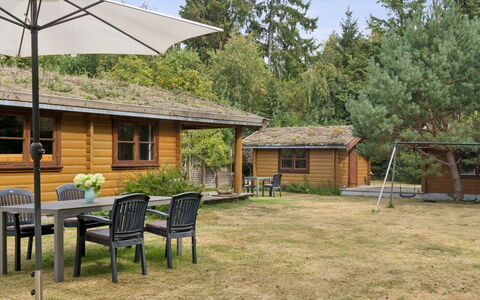 Greta - 1.7Km from the Sea: Chalet, Domicile, Maison, Toit, Arbuste, Lot Terre, Jardin, Batiments Jardin, Siding