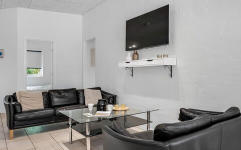 Carlina - from the Sea: Meubles, Design Intérieur, Mur, Canapé, Sol, Salon, Sol, Plafond, Éclairage, Pièce
