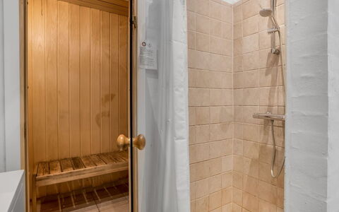 Carlina - from the Sea: Sol, Mur, Sol, Bois, Salle De Bains, Design Intérieur, Douche, Luminaire Plomberie, Tete De Douche, Plomberie