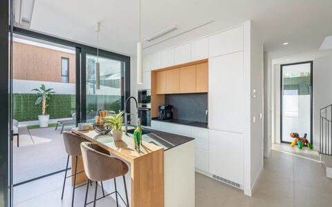Villa Esencia: Sol, Design Intérieur, Bois, Sol, Cuisine, Comptoir, Meubles, Plafond, Appartement, Domicile