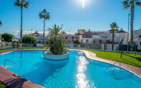 Titanic: Bleu, Zone Résidentielle, Piscine, Éclairage Public, Ombre, Hôtel, Recours, Hacienda