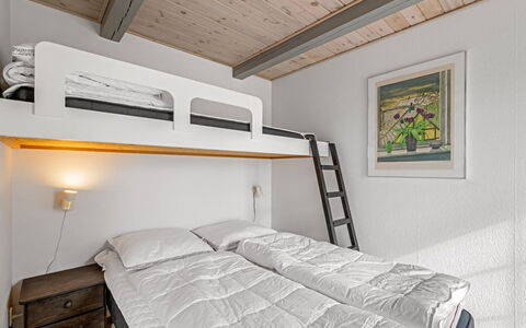 Hellevi - 500M to the Fjord: Lit, Chambre, Bois, Design Intérieur, Drap De Lit, Sol, Sol, Plafond, Literie, Meubles