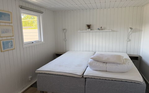 Rəzvan - from the Sea: Sol, Chambre, Lit, Literie, Cadre De Lit, Drap De Lit, Linge, Matelas, Oreiller, Dur