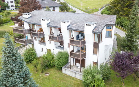 Casa Pleun: Zone Résidentielle, Domicile, Appartement, Biens, Balcon, Cour, Aménagement Paysager, Villa