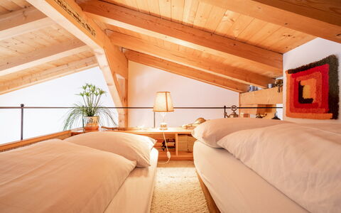 Casa Pleun: Design Intérieur, Meubles, Bois, Sol, Plafond, Sol, Lit, Chambre, Pièce, Domicile