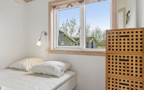 Sannie - 2.8Km from the Sea: Design Intérieur, Mur, Chambre, Lit, Sol, Sol, Bois, Meubles, Plafond, Pièce