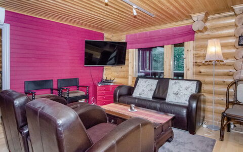 Lieksa 724: Domicile, Meubles, Plafond, Chalet, Cabane En Rondins, Salon, Dur, Tache De Bois, Chaise, Luminaire
