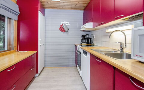 Lieksa 724: Sol, Design Intérieur, Plafond, Évier, Sol, Cuisine, Comptoir, Principaux Appliance, Luminaire Plomberie, Pièce