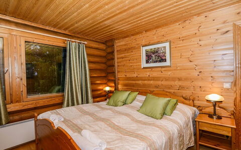 Kolin Kuningatar: Bois, Plafond, Design Intérieur, Chambre, Lit, Meubles, Sol, Tache De Bois, Sol, Cadre De Lit