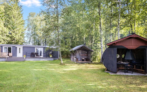 Tuuliranta: Arbre, Lot Terre, Zone Rurale, Domicile, Chalet, Batiments Jardin, Cabane En Rondins, Cabanon, Jardin, Pelouse