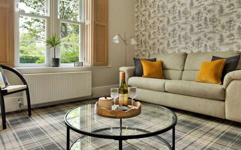Spinney Corner: Sol, Sol, Design Intérieur, Meubles, Salon, Domicile, Appartement, Canapé, Parquet