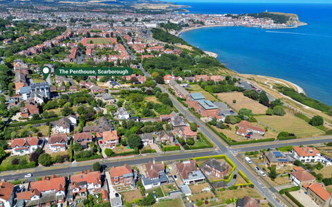 The Penthouse, Scarborough: Côte, Zone Résidentielle, Photographie Aérienne, Vue Du Ciel, Cotiers Et Relief Océaniques, Mer, Paysage, Océan, Rive, Banlieue