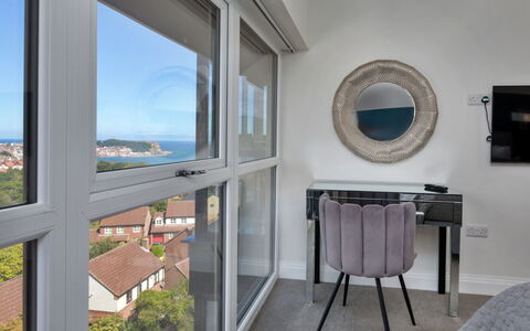 The Penthouse, Scarborough: Design Intérieur, Sol, Sol, Pièce, Appartement, Plafond, Meubles, Domicile, Lit, Chambre
